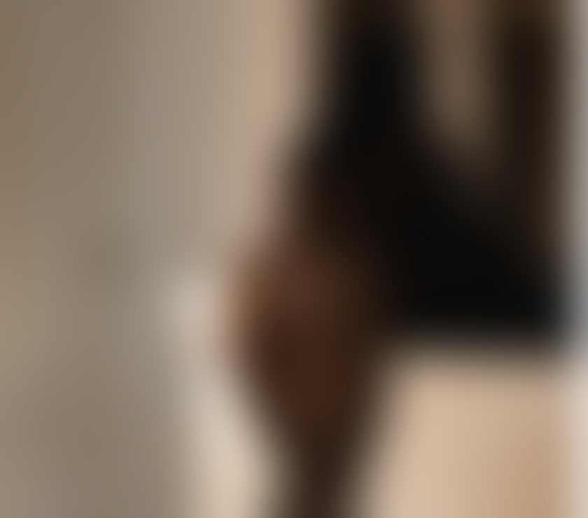 Escorts Kent Maidstone - Photos for Laura 100%✅️real outcall only 8 pm - 6 am all night🔥